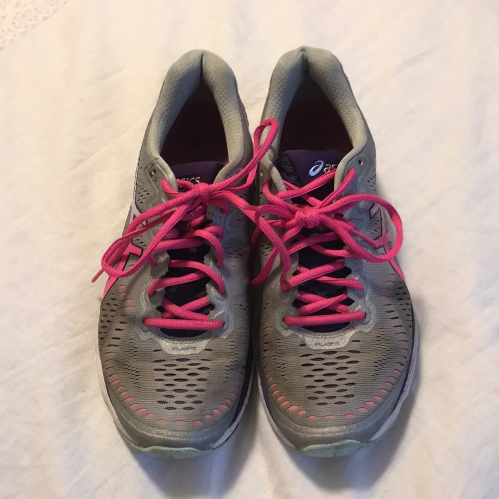 Running shoes